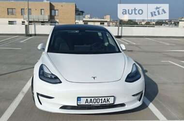 Седан Tesla Model 3 2020 в Києві