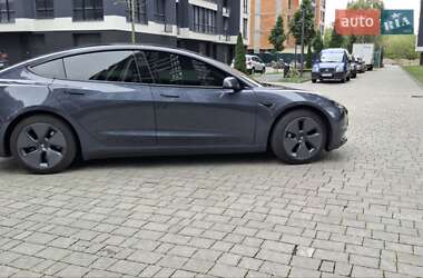 Седан Tesla Model 3 2020 в 