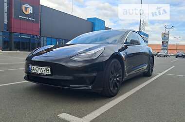 Седан Tesla Model 3 2018 в Киеве