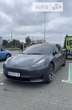 Седан Tesla Model 3 2023 в Вінниці