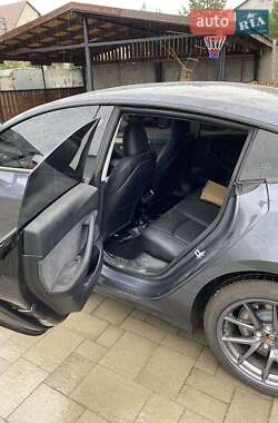 Седан Tesla Model 3 2023 в Киеве