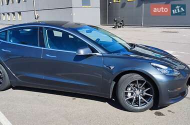Седан Tesla Model 3 2018 в 