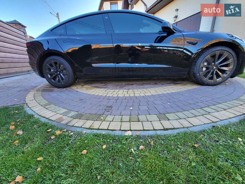 Седан Tesla Model 3 2021 в Луцьку