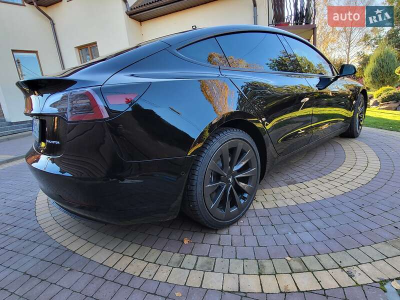 Седан Tesla Model 3 2021 в Луцьку
