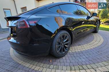 Седан Tesla Model 3 2021 в 