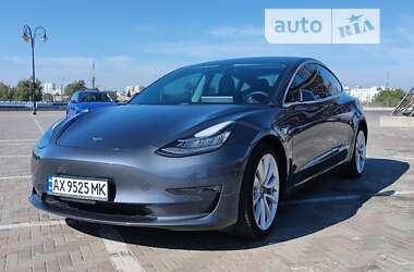 Седан Tesla Model 3 2018 в Харькове