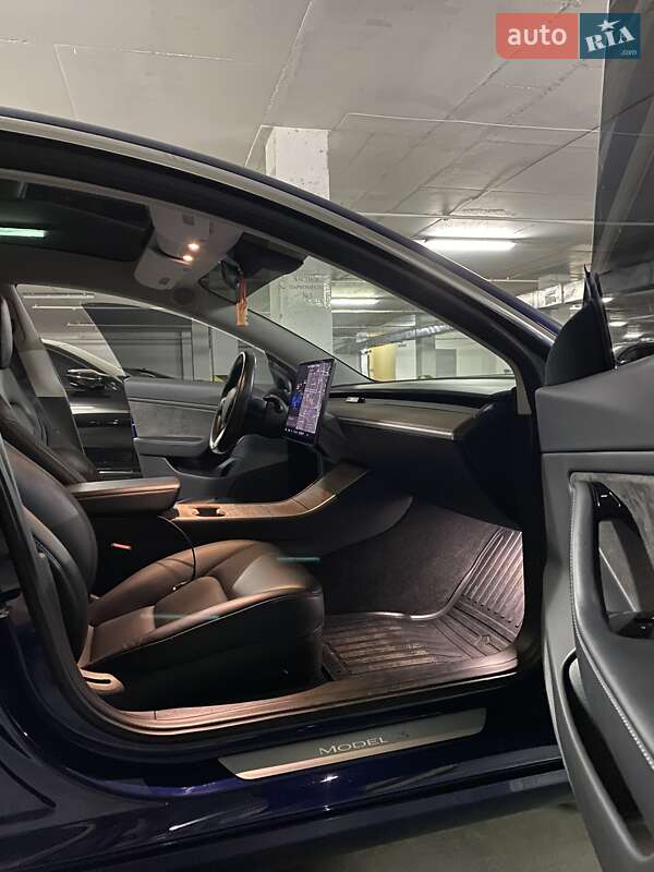 Седан Tesla Model 3 2018 в Дніпрі