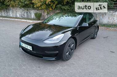 Седан Tesla Model 3 2020 в Кам'янському