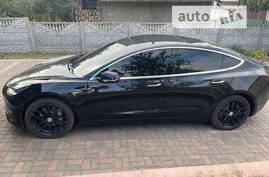 Седан Tesla Model 3 2019 в Кам'янському