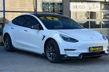 Седан Tesla Model 3 2023 в Ивано-Франковске