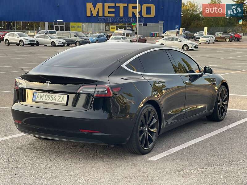 Седан Tesla Model 3 2019 в Житомире