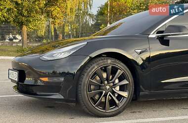 Седан Tesla Model 3 2019 в Житомире