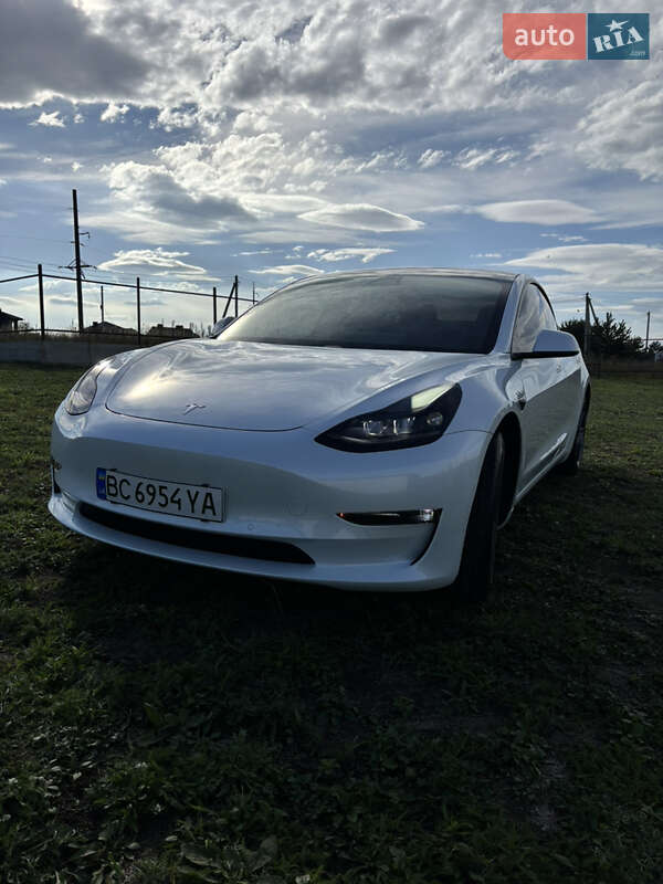 Седан Tesla Model 3 2022 в Львове фото 12 Седан Tesla Model 3 2022 в Львове
