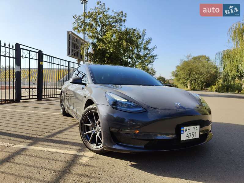 Tesla Model 3 2022