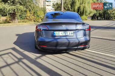 Седан Tesla Model 3 2022 в Кривом Роге