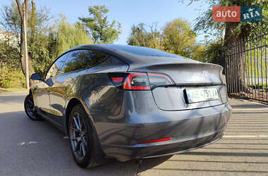 Седан Tesla Model 3 2022 в Кривом Роге