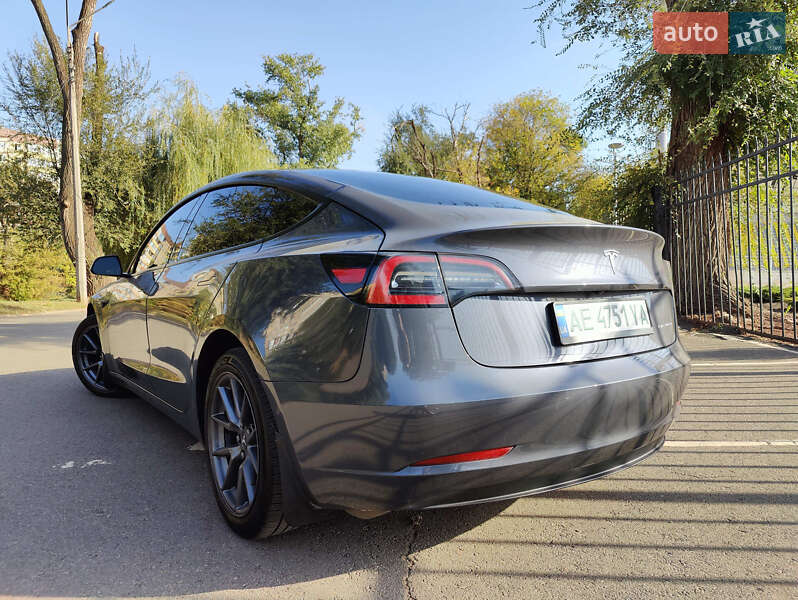 Седан Tesla Model 3 2022 в Кривом Роге