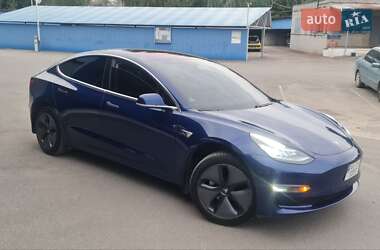 Седан Tesla Model 3 2018 в Дніпрі