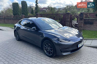 Седан Tesla Model 3 2020 в 
