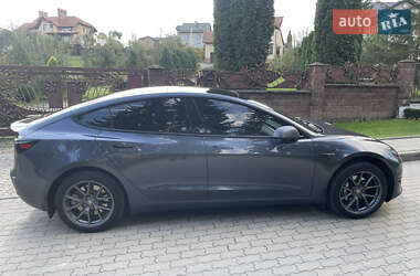 Седан Tesla Model 3 2020 в Львові