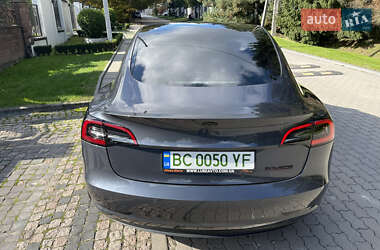 Седан Tesla Model 3 2020 в Львове
