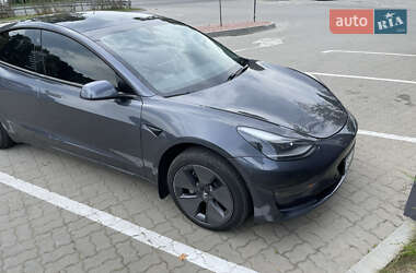 Седан Tesla Model 3 2020 в Львові