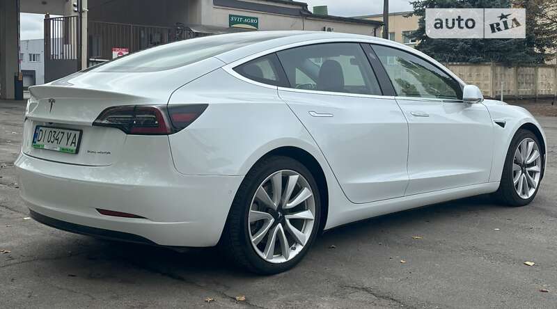 Седан Tesla Model 3 2019 в Києві
