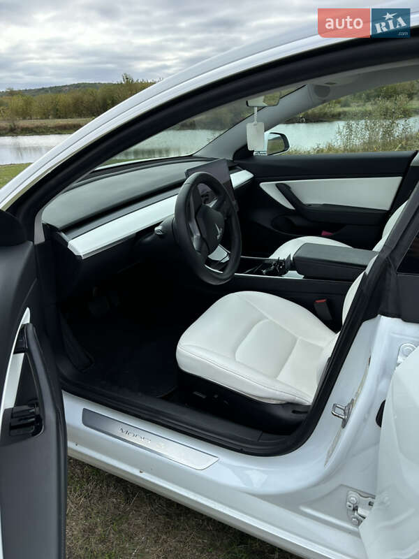 Седан Tesla Model 3 2019 в Білій Церкві