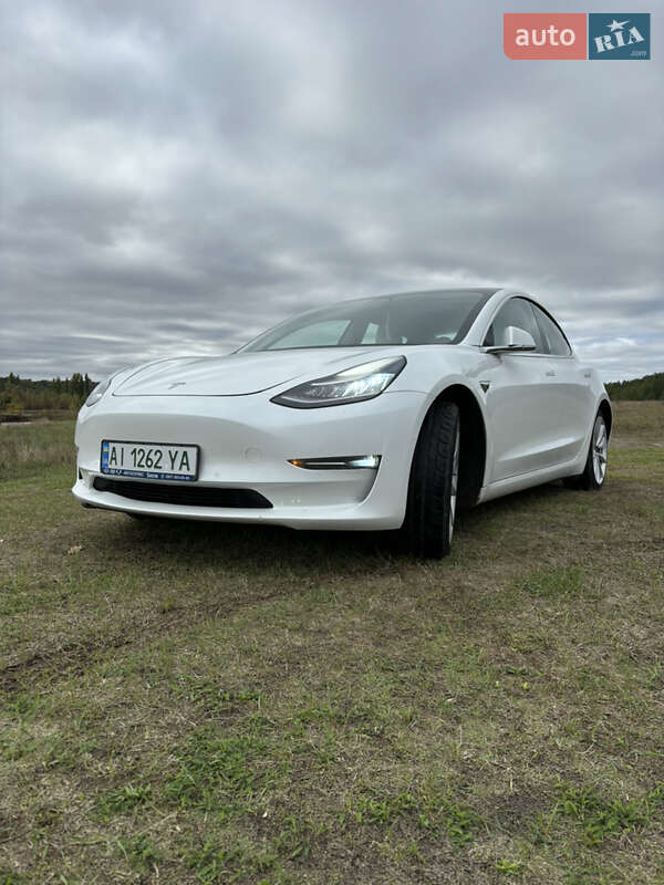 Седан Tesla Model 3 2019 в Білій Церкві