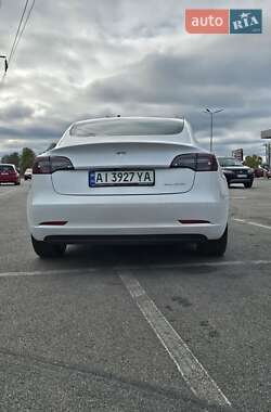Седан Tesla Model 3 2019 в 