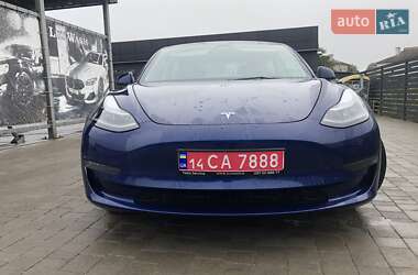 Седан Tesla Model 3 2023 в Львові