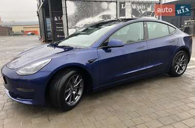 Седан Tesla Model 3 2023 в Львові