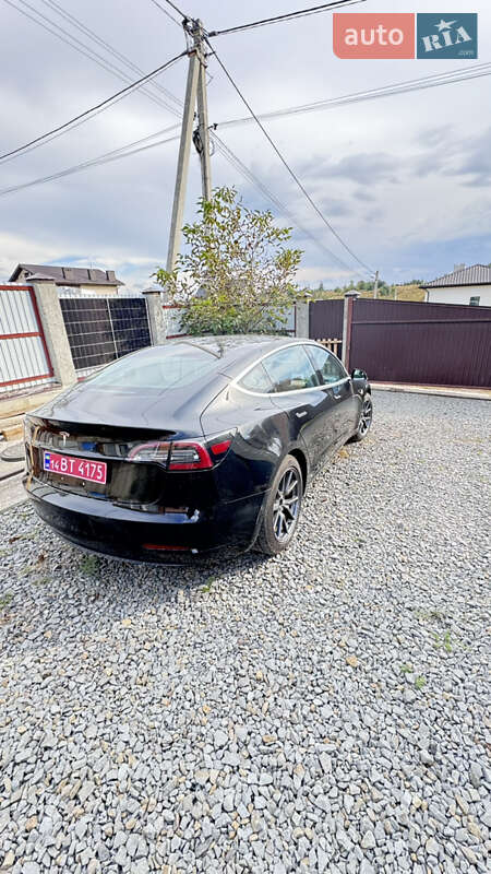 Седан Tesla Model 3 2018 в Чернигове