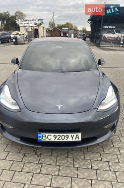 Седан Tesla Model 3 2019 в Жовтанцах