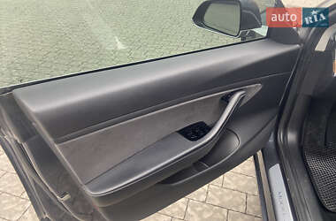 Седан Tesla Model 3 2019 в Жовтанцах