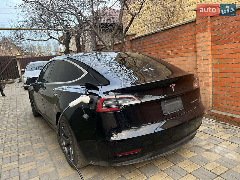 Седан Tesla Model 3 2020 в Запоріжжі