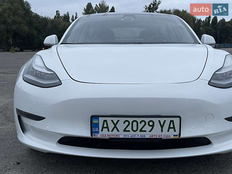 Седан Tesla Model 3 2018 в Харькове