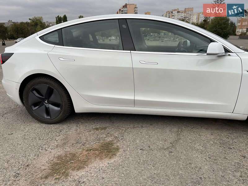 Седан Tesla Model 3 2018 в Харькове
