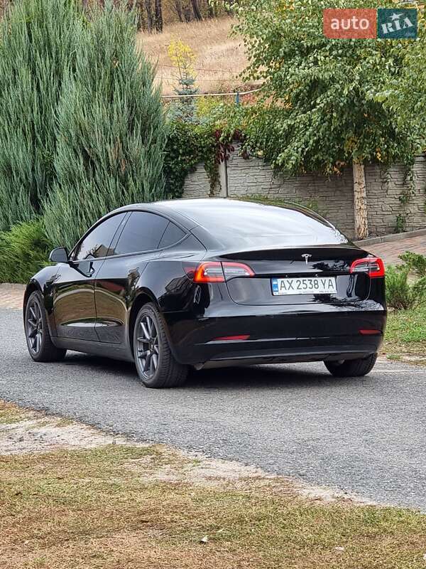 Седан Tesla Model 3 2021 в Харкові