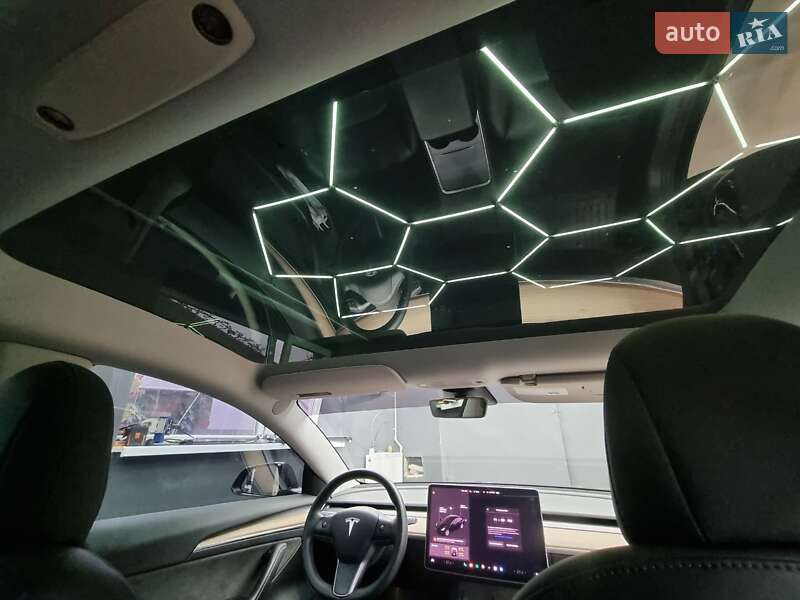 Седан Tesla Model 3 2021 в Харкові