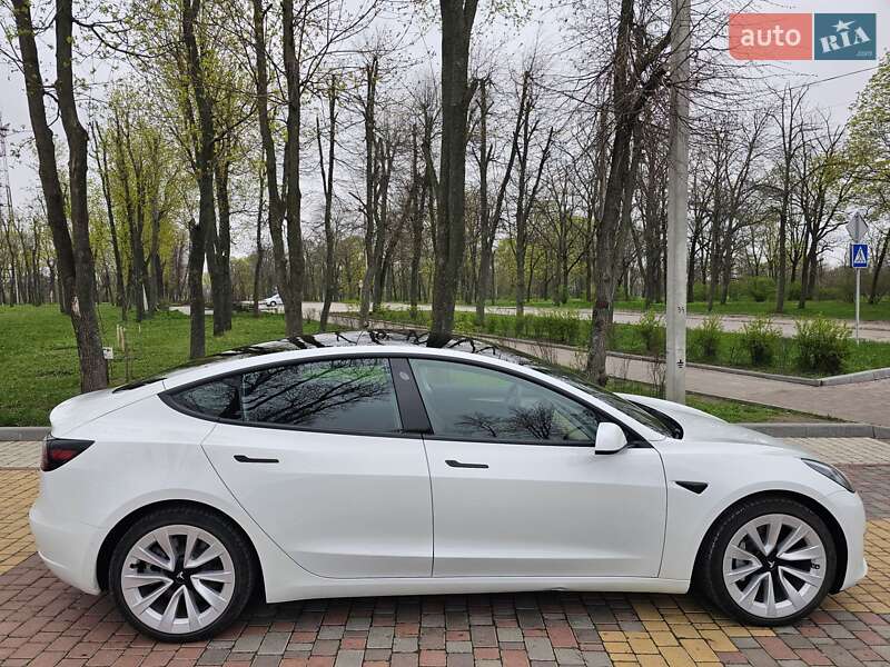 Седан Tesla Model 3 2021 в Кропивницькому