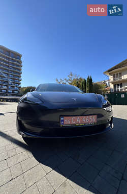 Седан Tesla Model 3 2021 в Львове