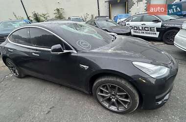 Седан Tesla Model 3 2019 в 