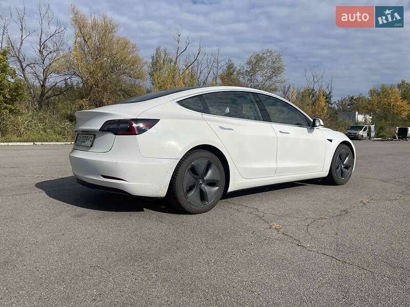 Седан Tesla Model 3 2018 в Харькове