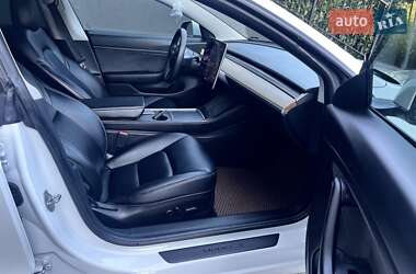Седан Tesla Model 3 2020 в 