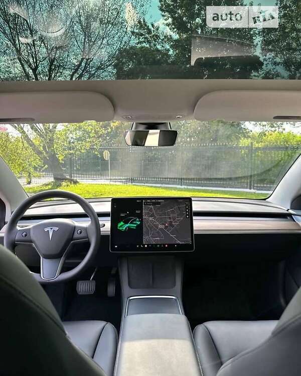 Седан Tesla Model 3 2022 в Вінниці