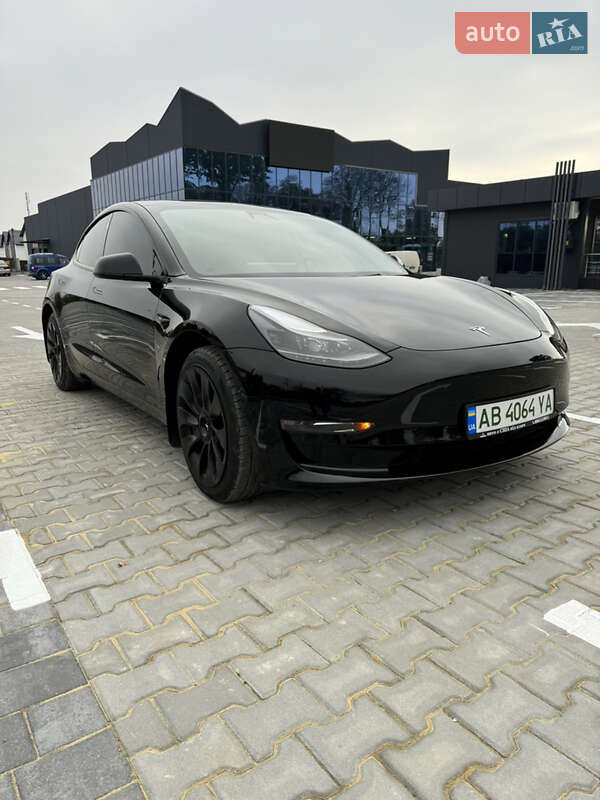 Седан Tesla Model 3 2021 в Виннице