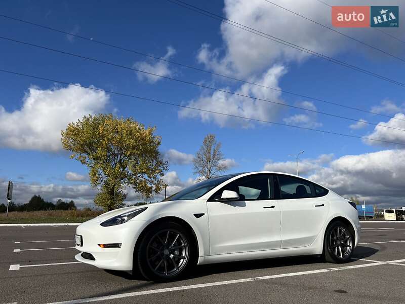 Седан Tesla Model 3 2022 в Луцке фото 21 Седан Tesla Model 3 2022 в Луцке
