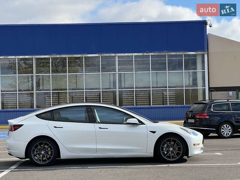 Седан Tesla Model 3 2022 в Луцке фото 16 Седан Tesla Model 3 2022 в Луцке
