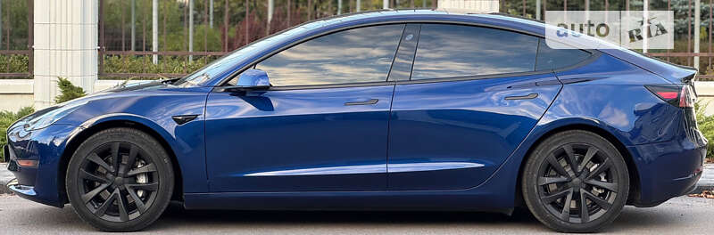 Седан Tesla Model 3 2020 в Виннице